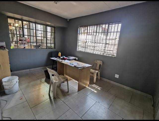 1,000M² FACTORY TO LET IN GERMISTON INDUSTRIAL